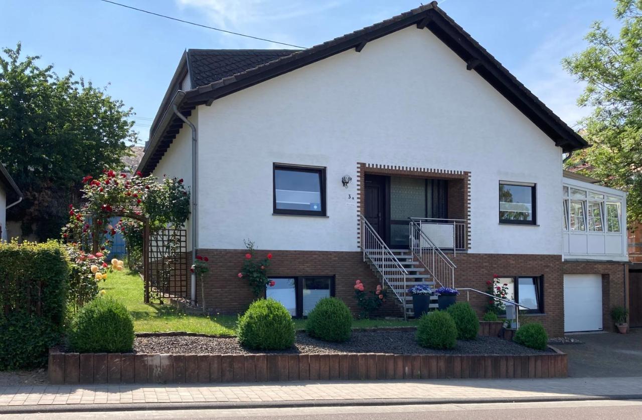 Ferienwohnung Rosengarten Osburg Buitenkant foto